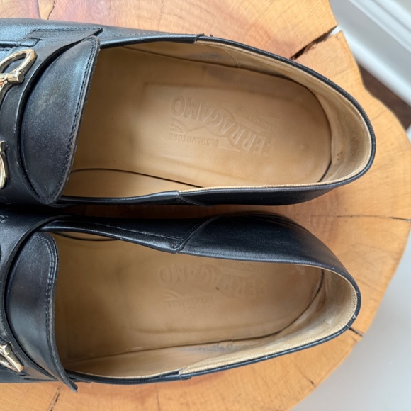 Pre-Loved Ferragamo Men\'s Black Loafers (converts to slip-on) Size 8.5 EE main image 4